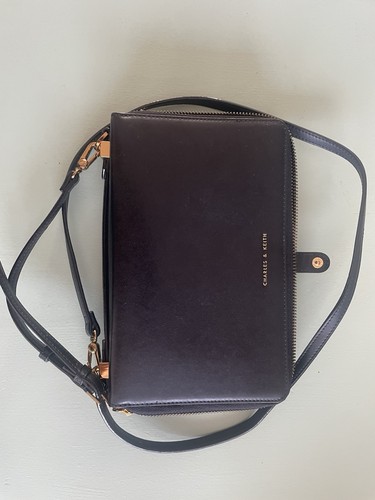 Charles keith umhängetasche - &,